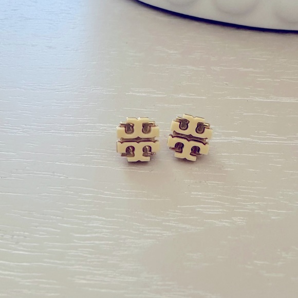 Tory Burch Jewelry - Cream and gold Tory Burch stud earrings
